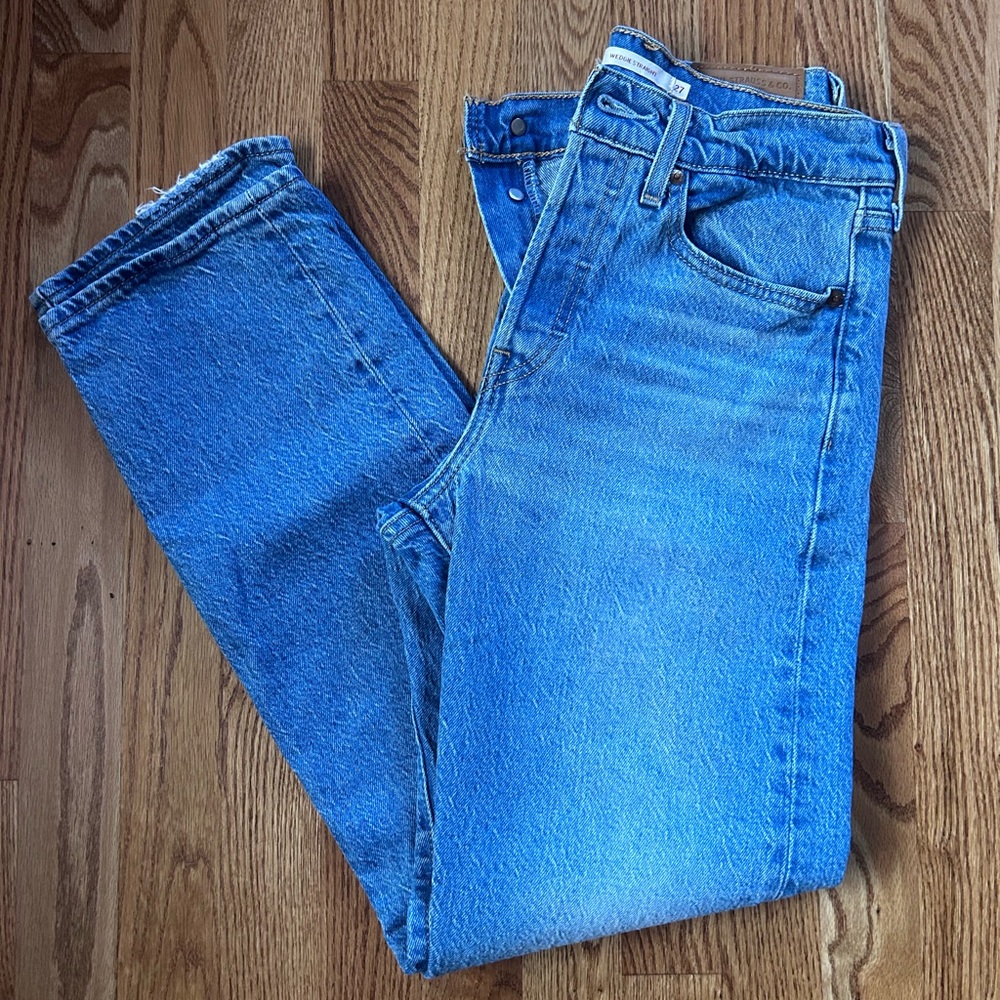 Levi's wedgie straight jeans